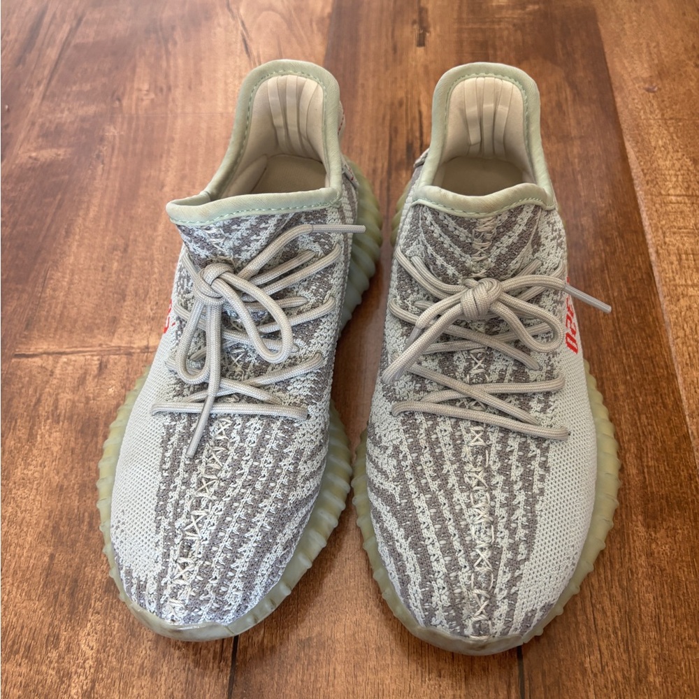 adidas Yeezy Boost 350 V2 - Women’s 6.5